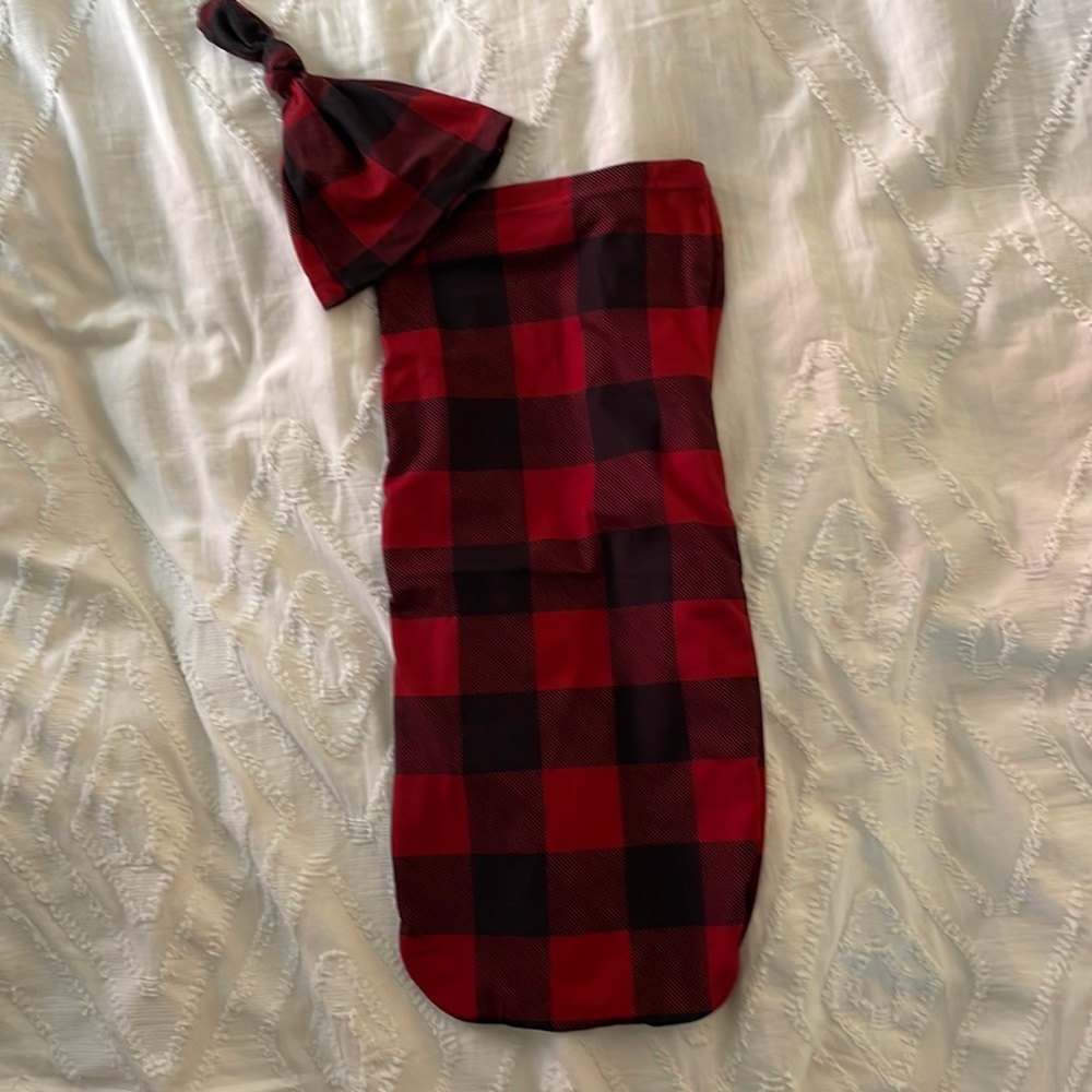 Itzy Ritzy baby cocoon and hat set, buffalo check, newborn